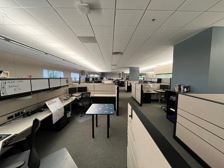 20855 Kensington Blvd, Lakeville, MN for lease - Interior Photo - Image 3 of 16