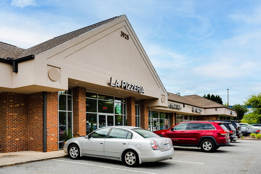 3925 Sedgebrook St, High Point, NC for sale - Building Photo - Image 1 of 1