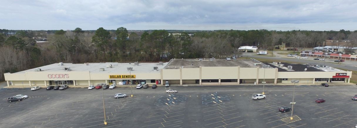 112 S Tallahassee St, Hazlehurst, GA for lease Building Photo- Image 1 of 2