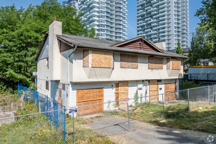 9937 138 St, Surrey, BC for sale - Primary Photo - Image 1 of 2