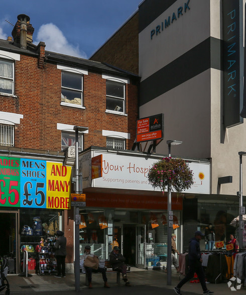 127 High Rd, Ilford for sale - Primary Photo - Image 1 of 1