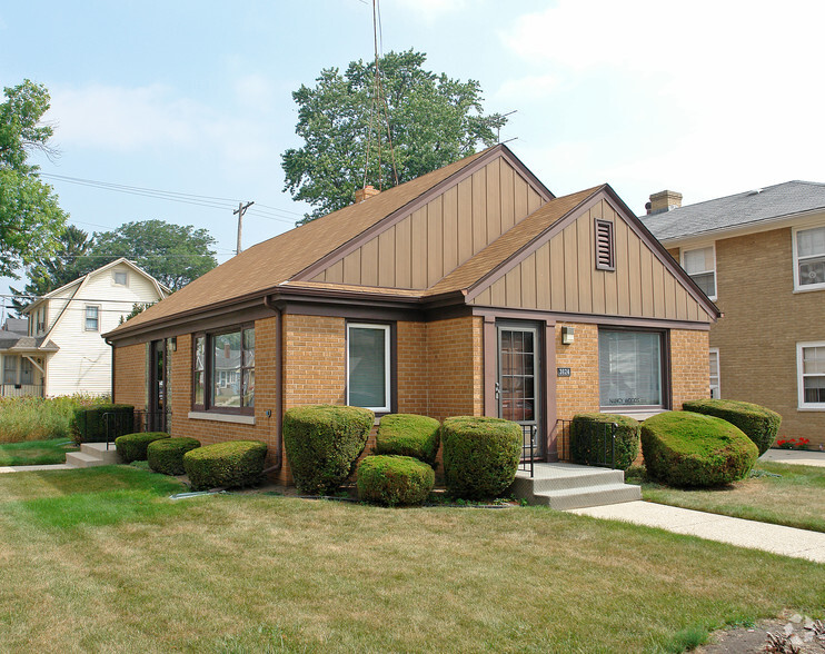 3624 Washington Ave, Racine, WI for sale - Primary Photo - Image 1 of 1