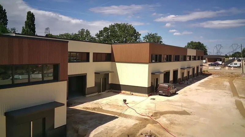 Flex in Marcoussis for sale - Building Photo - Image 2 of 5