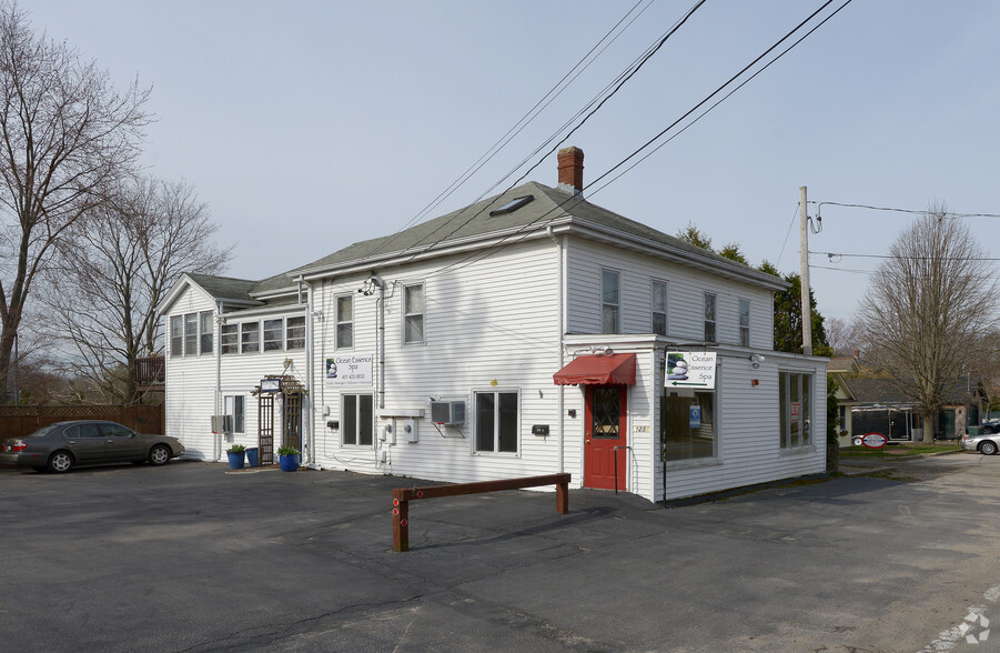 121-123 Narragansett Ave, Jamestown, RI for sale - Primary Photo - Image 1 of 1