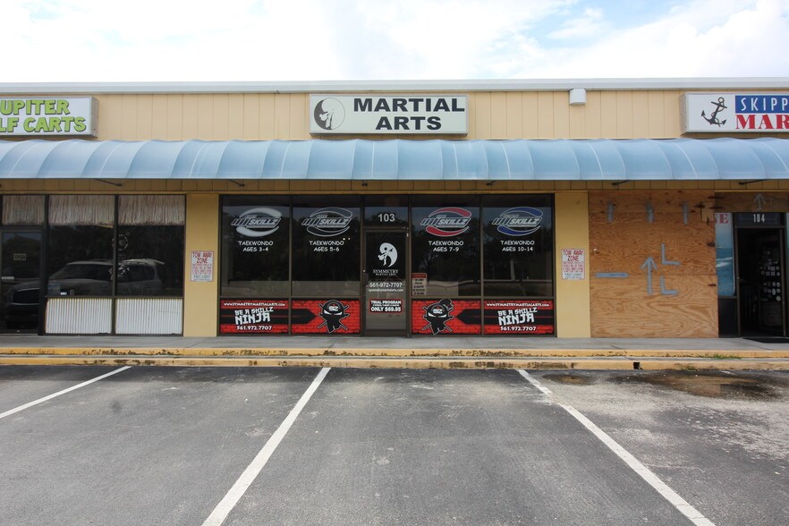 300 N Old Dixie Hwy, Jupiter, FL for sale - Primary Photo - Image 1 of 1