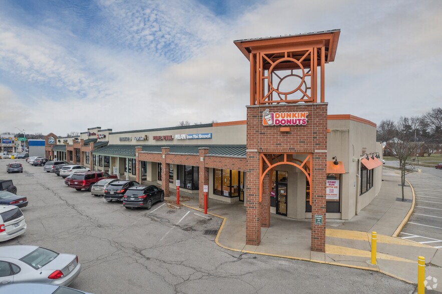 16821712 W Market St, Akron, OH 44313