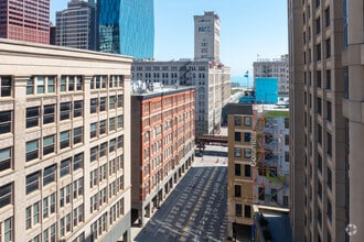 24 E Ida B Wells Dr, Chicago, IL - AERIAL  map view