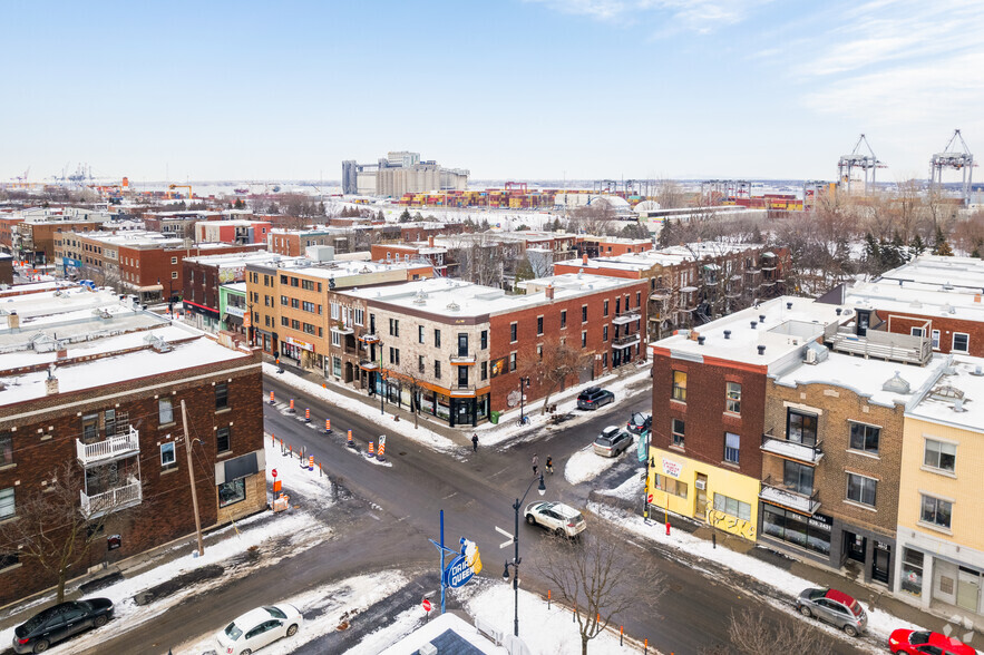 4550-4562 Rue Sainte-Catherine E, Montréal, QC for lease - Aerial - Image 2 of 3