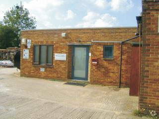 107 Main Road Middleton Cheney, Banbury for lease Primary Photo- Image 1 of 2