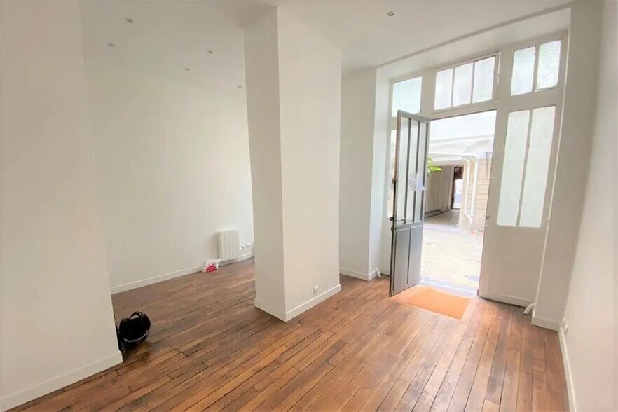 Office in Paris for lease - Building Photo - Image 3 of 6