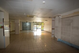 Retail in Igualada, Barcelona for lease Interior Photo- Image 1 of 12