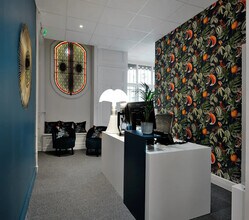 Office in Lyon for sale Interior Photo- Image 2 of 11