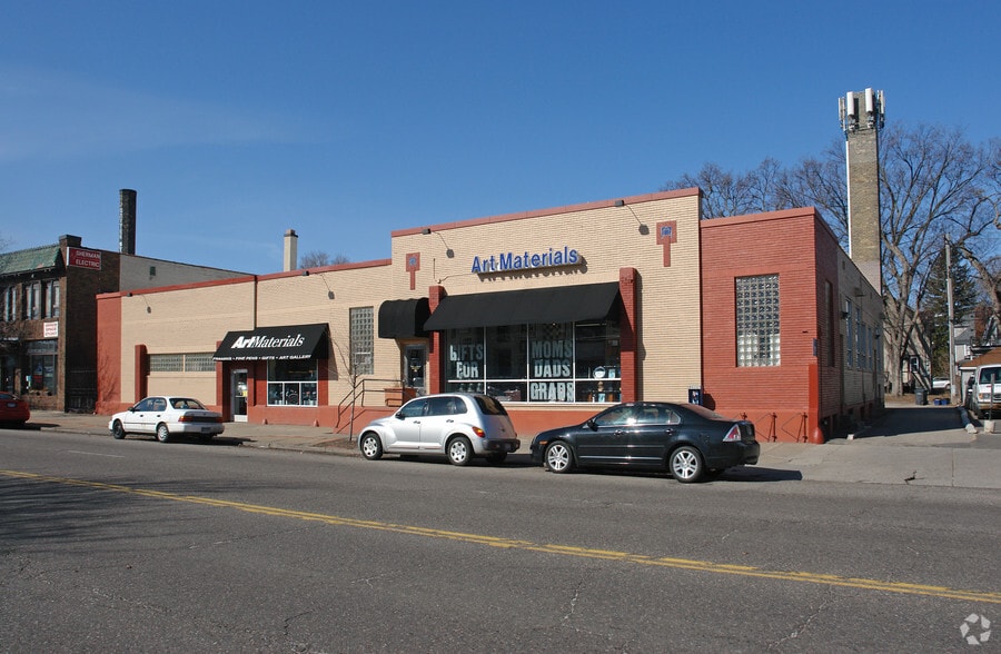 2720-2728 S Lyndale Ave, Minneapolis, MN for lease - Building Photo - Image 3 of 16