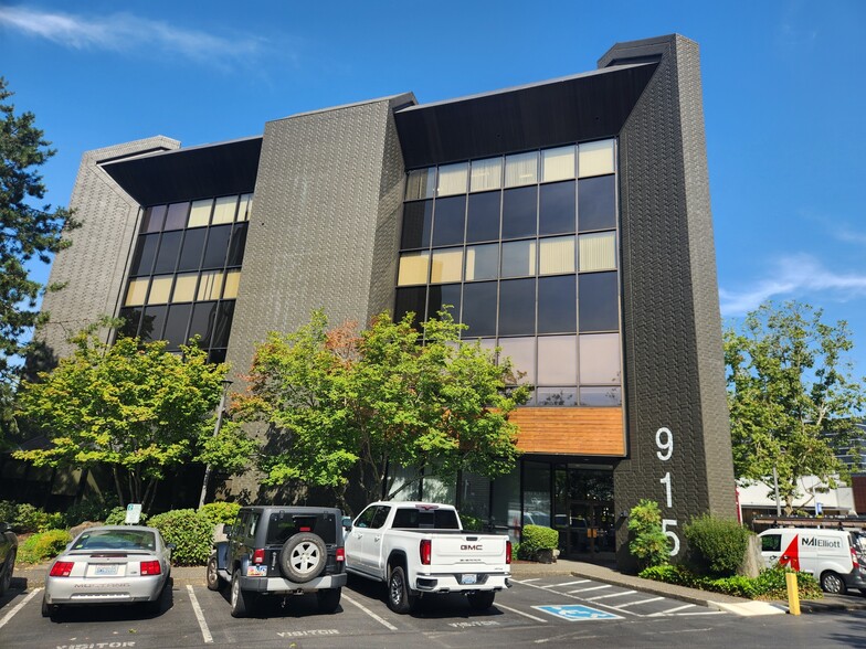 915 Broadway St, Vancouver, WA for lease - Building Photo - Image 1 of 2