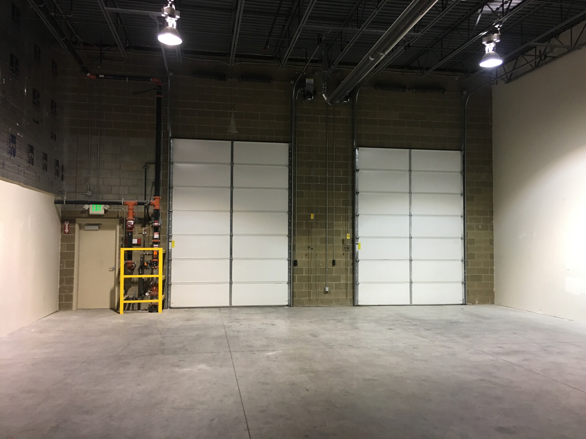 6531-6647 S Cottonwood St, Murray, UT for lease Interior Photo- Image 1 of 2