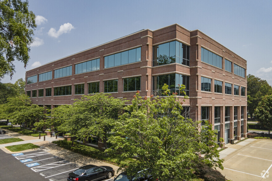 1925 Isaac Newton Sq. East Sq, Reston, VA for lease - Building Photo - Image 3 of 6