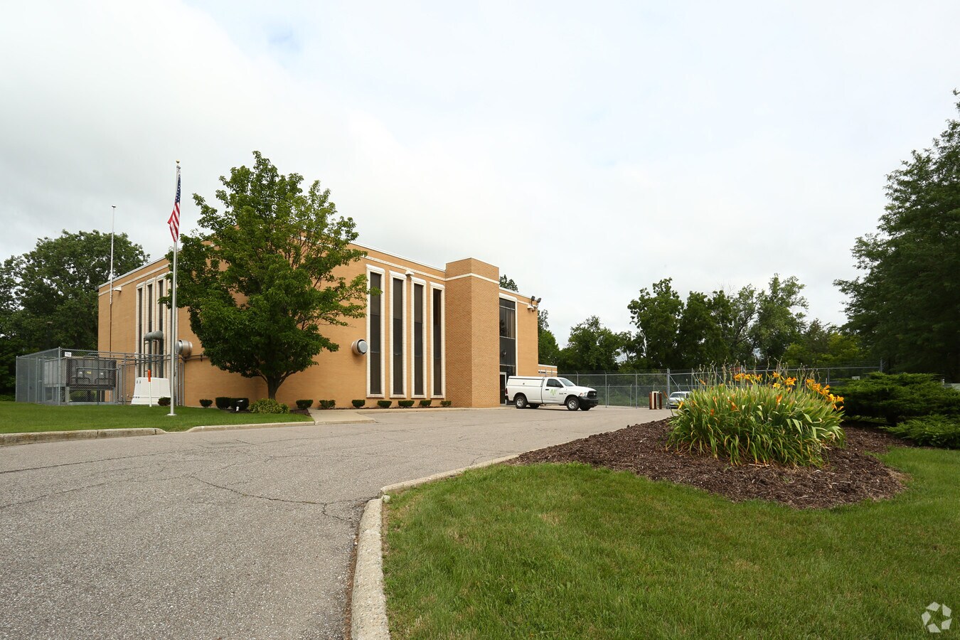 4074 S Linden Rd, Flint Township, MI 48507 Property Record