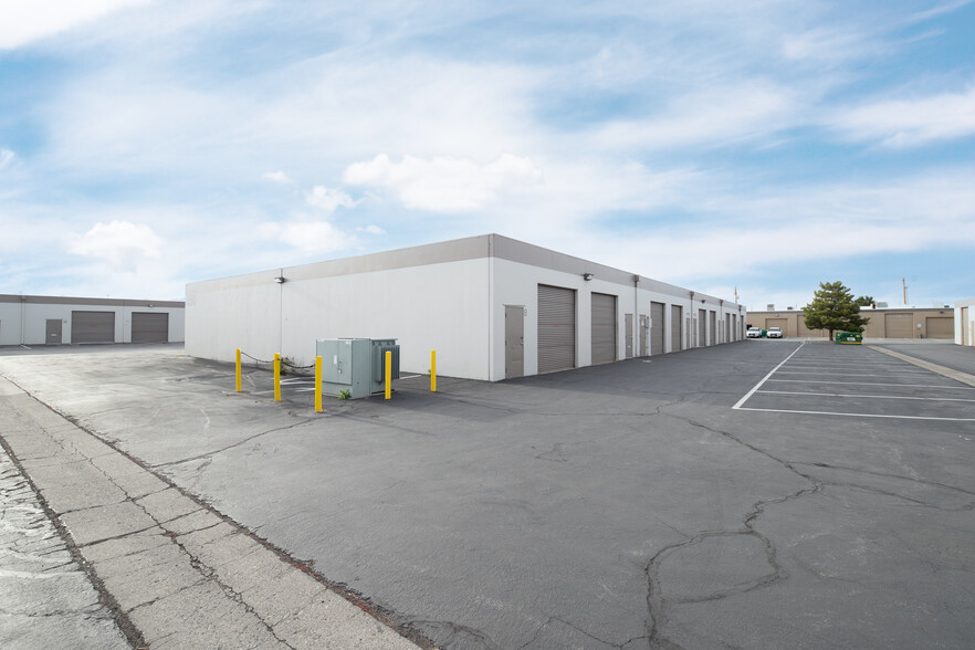 150 Freeport Blvd, Sparks, NV for lease - Building Photo - Image 3 of 10