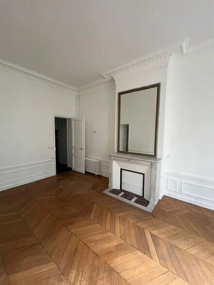 Office in Paris for sale - Building Photo - Image 3 of 9