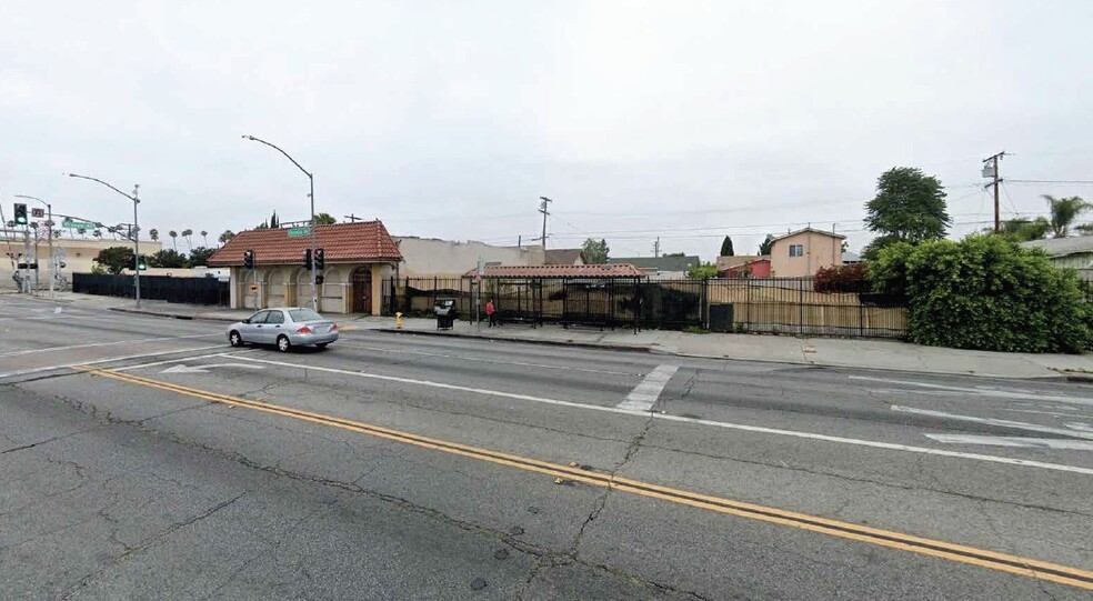 1725 E Florence Ave, Los Angeles, CA for sale - Primary Photo - Image 1 of 1