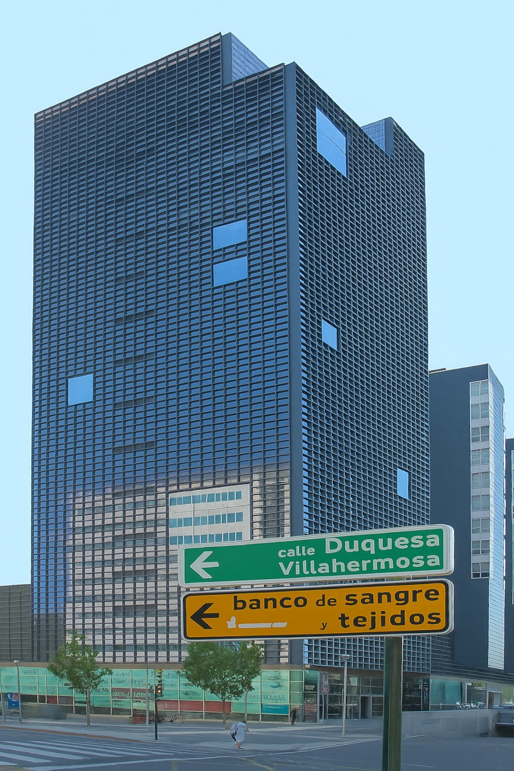 Coworking Space in Avenida de Juan Pablo II, 35, Zaragoza for lease Primary Photo- Image 1 of 2