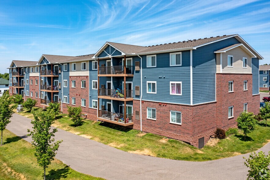 12664 Central Ave NE, Blaine, MN 55434 Emberwood