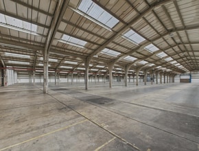 Glendale Ave, Deeside for lease Interior Photo- Image 1 of 2