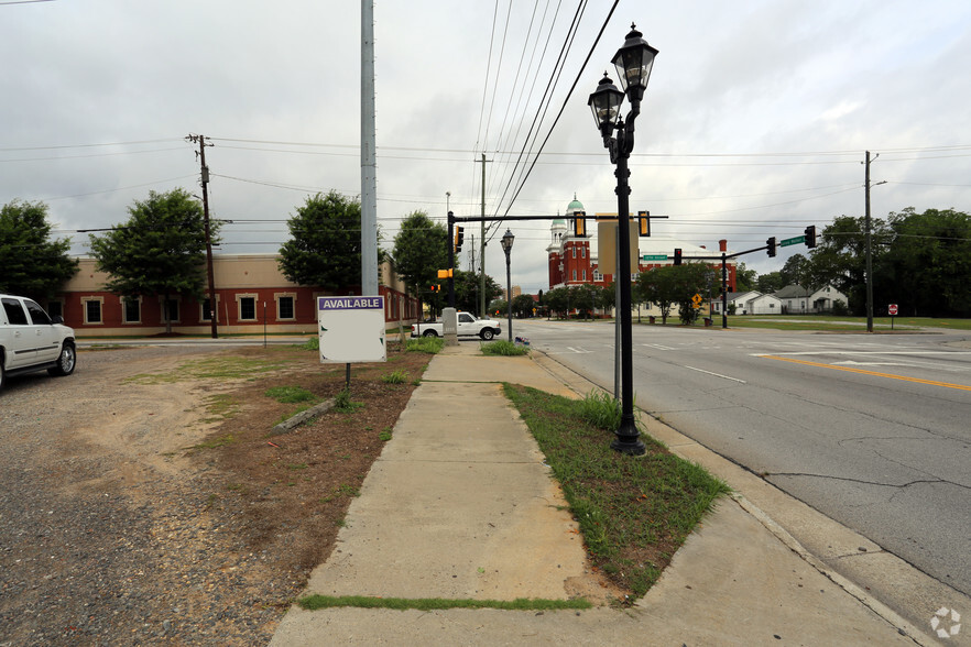 1136 Laney Walker Blvd, Augusta, GA for sale - Primary Photo - Image 3 of 6