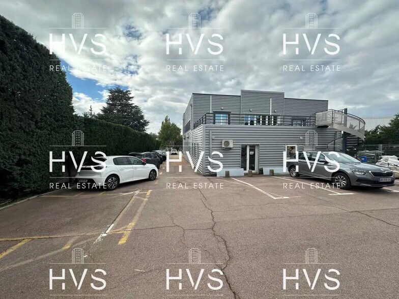 Office in Aix-en-Provence for lease - Building Photo - Image 1 of 11