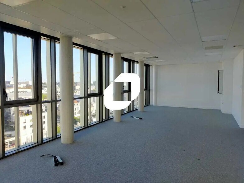 Office in Bordeaux for lease - Building Photo - Image 3 of 8