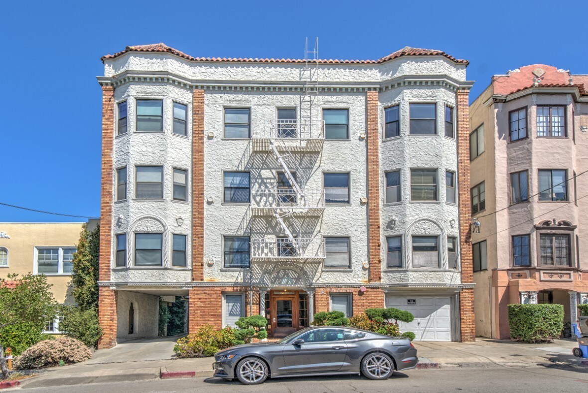 2339 Hilgard Ave, Berkeley, CA for sale Primary Photo- Image 1 of 1