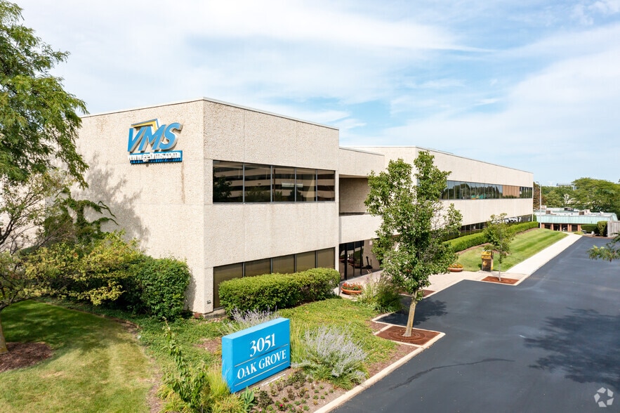 3051 Oak Grove Rd, Downers Grove, IL for lease - Primary Photo - Image 1 of 9