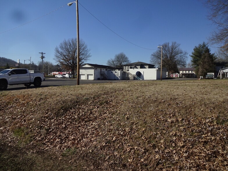 105, 107 & 113 C St, Saint Albans, WV for sale - Building Photo - Image 2 of 4