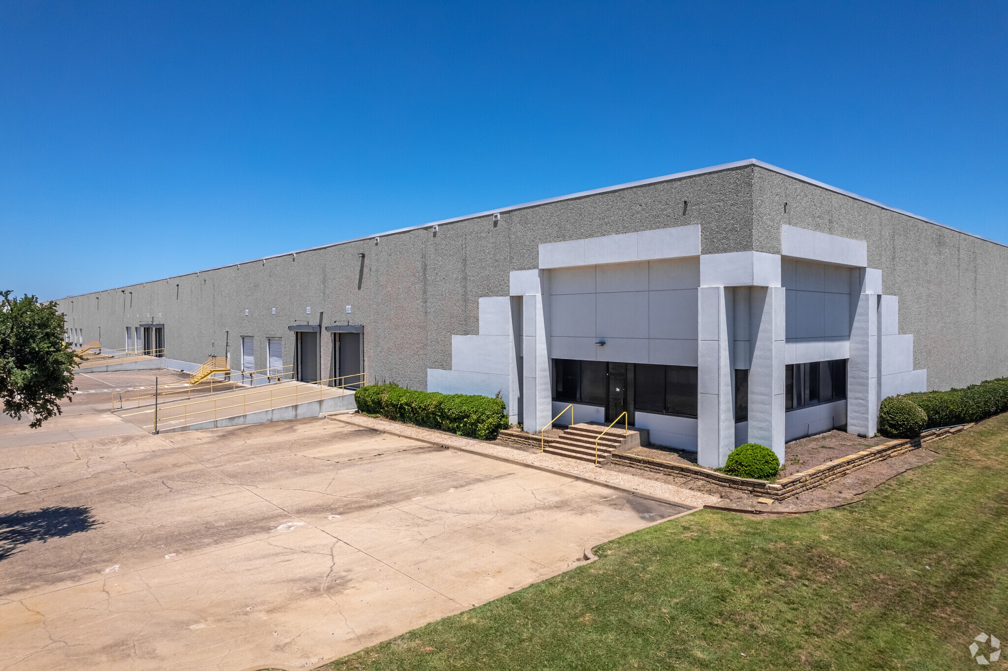 8901 Forney Rd, Dallas, TX for lease Primary Photo- Image 1 of 7
