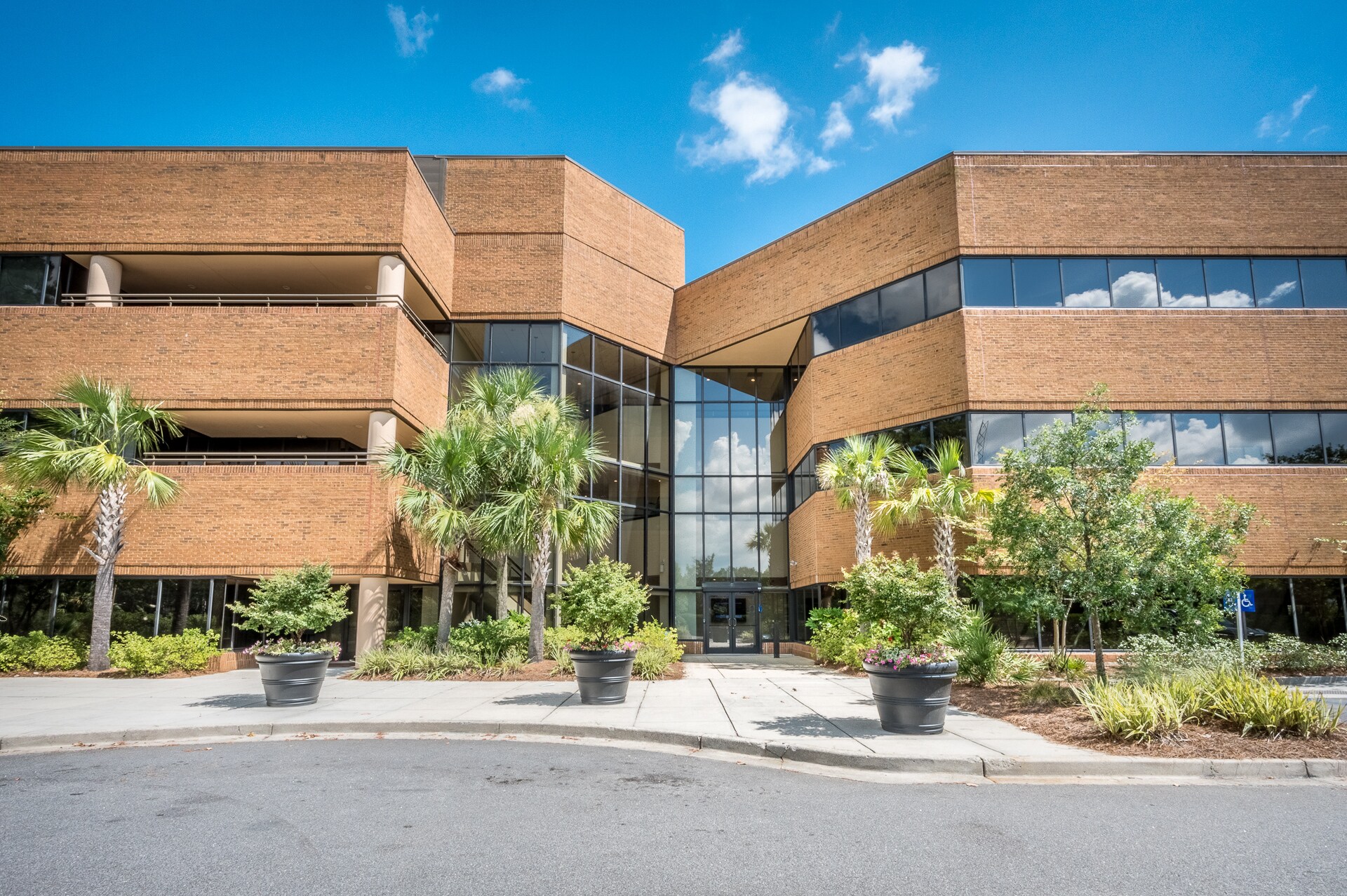 4975 Lacross Rd, North Charleston, SC for sale Primary Photo- Image 1 of 1