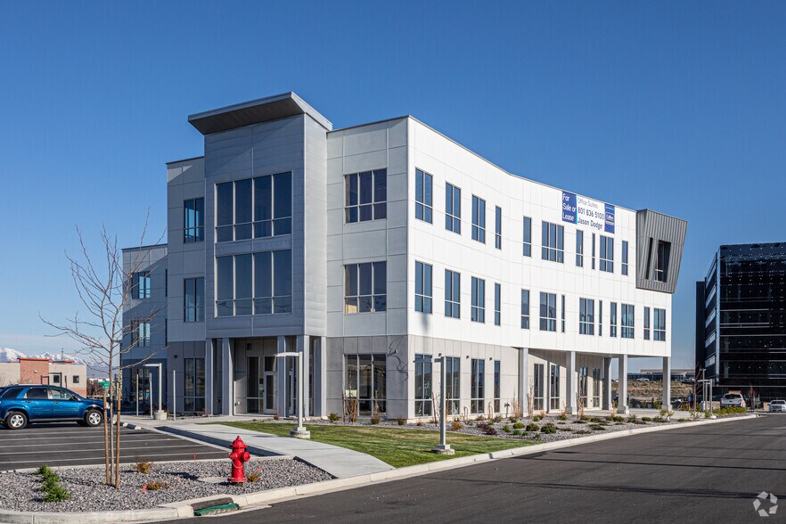 13775 S Pony Express Rd, Draper, UT for sale - Primary Photo - Image 1 of 1