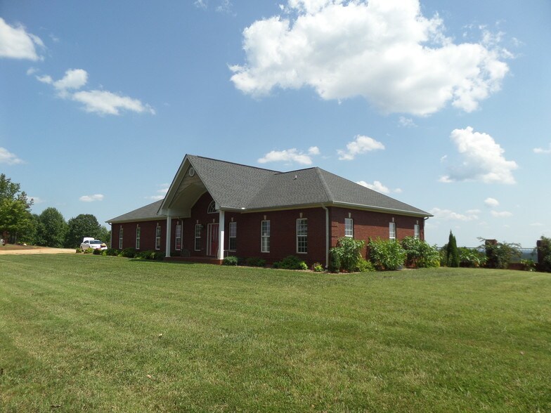 5339 Woodlin Rd, Lula, GA 30554