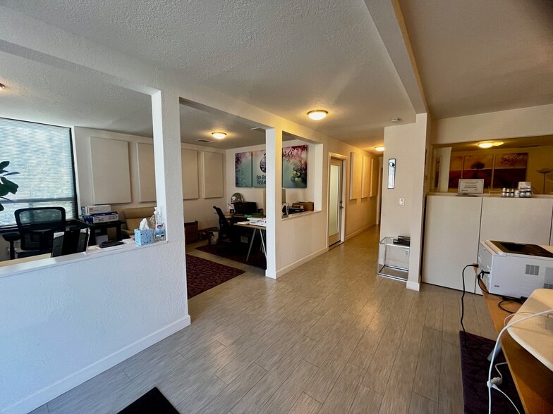 18 Hangar Way, Watsonville, CA for sale - Building Photo - Image 3 of 17