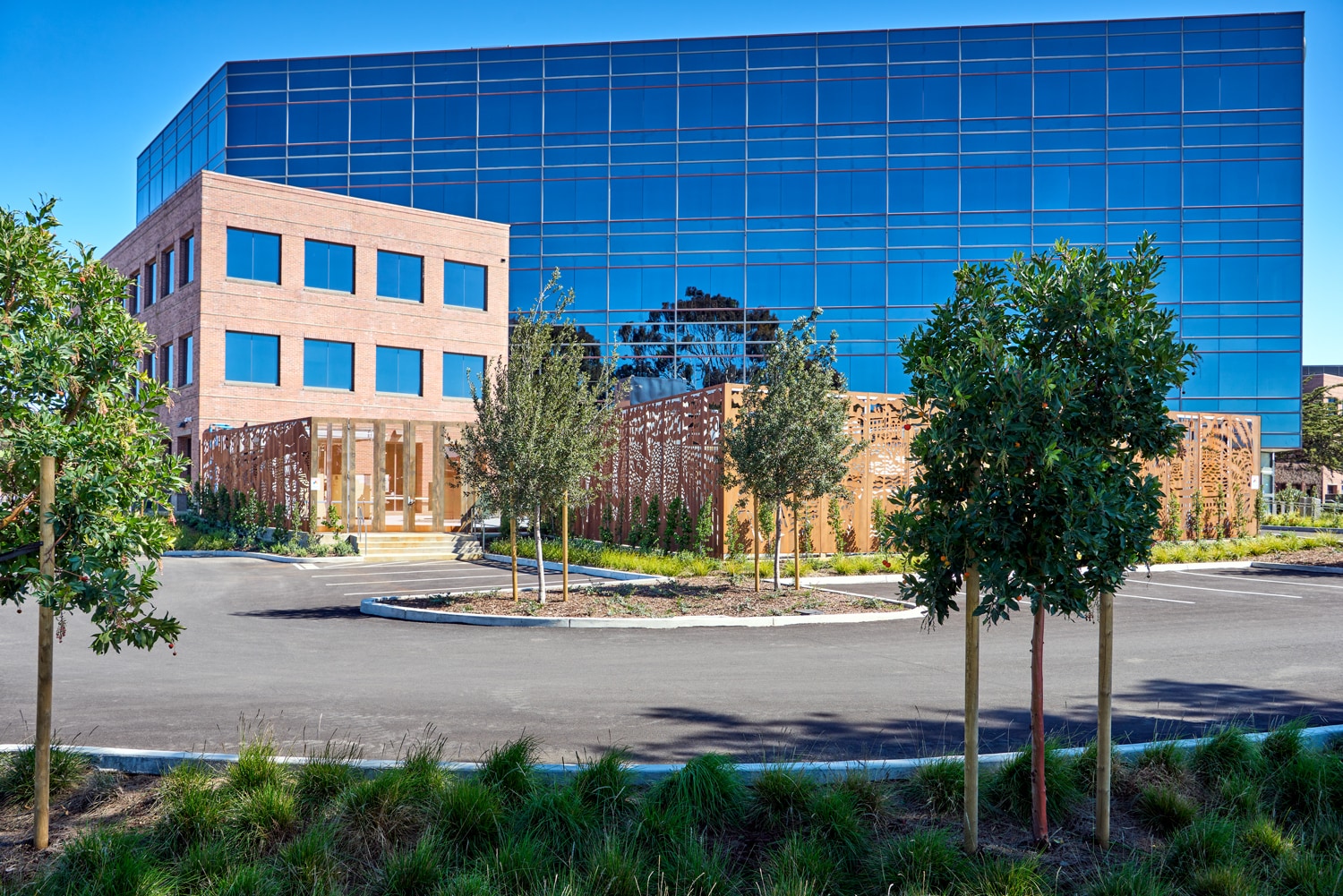 6475 Christie Ave, Emeryville, CA for lease Building Photo- Image 1 of 9