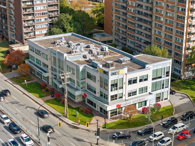 Boul. de la Côte Vertu portfolio of 3 properties for sale on LoopNet.com - Aerial - Image 2 of 8