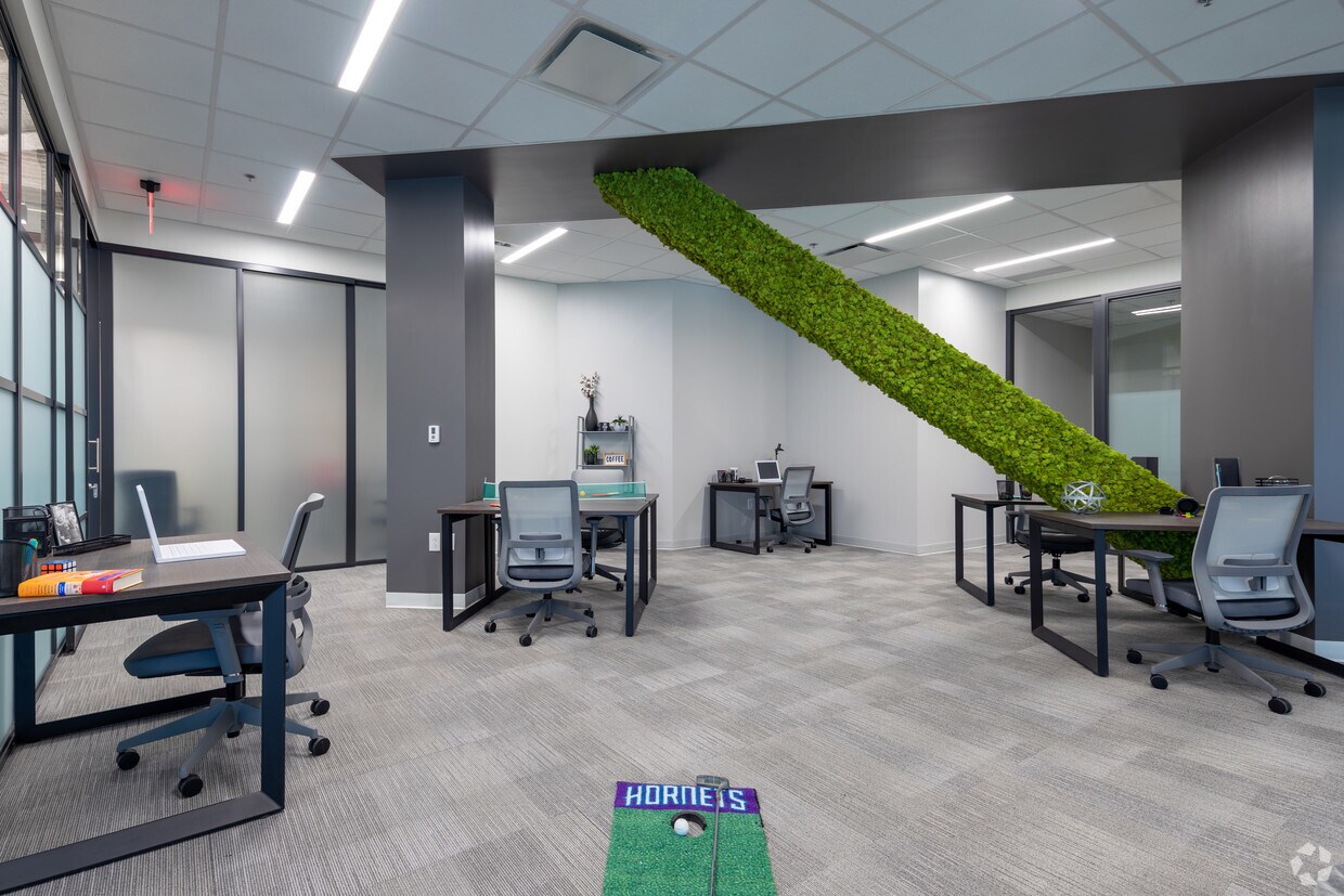 1213 W Morehead St, Charlotte, NC for lease Interior Photo- Image 1 of 27