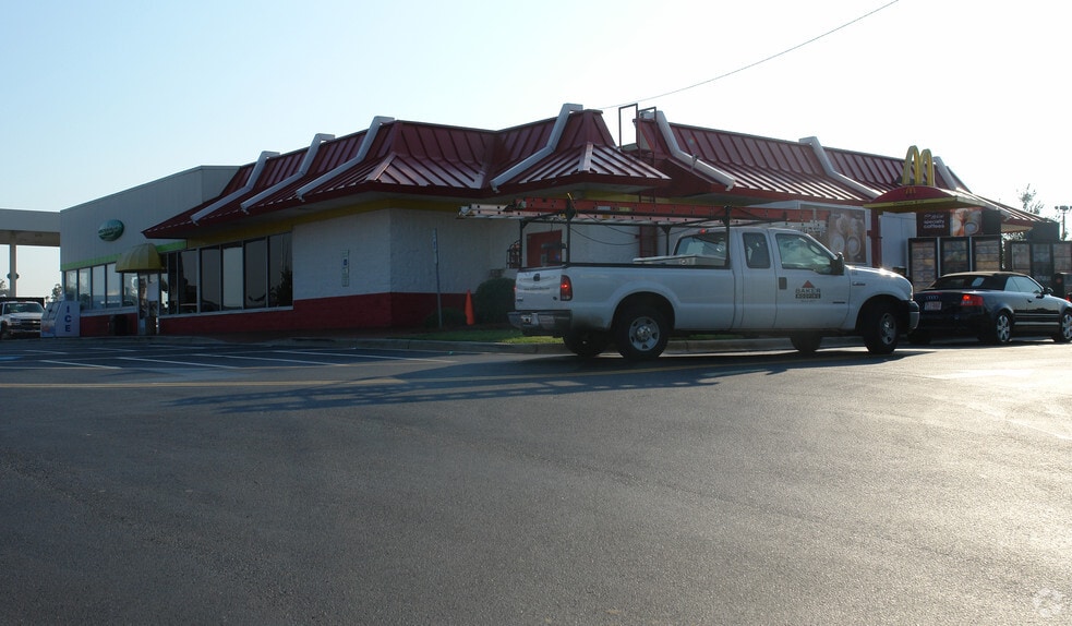 7810 Lyles Ln, Concord, NC for sale - Building Photo - Image 2 of 2