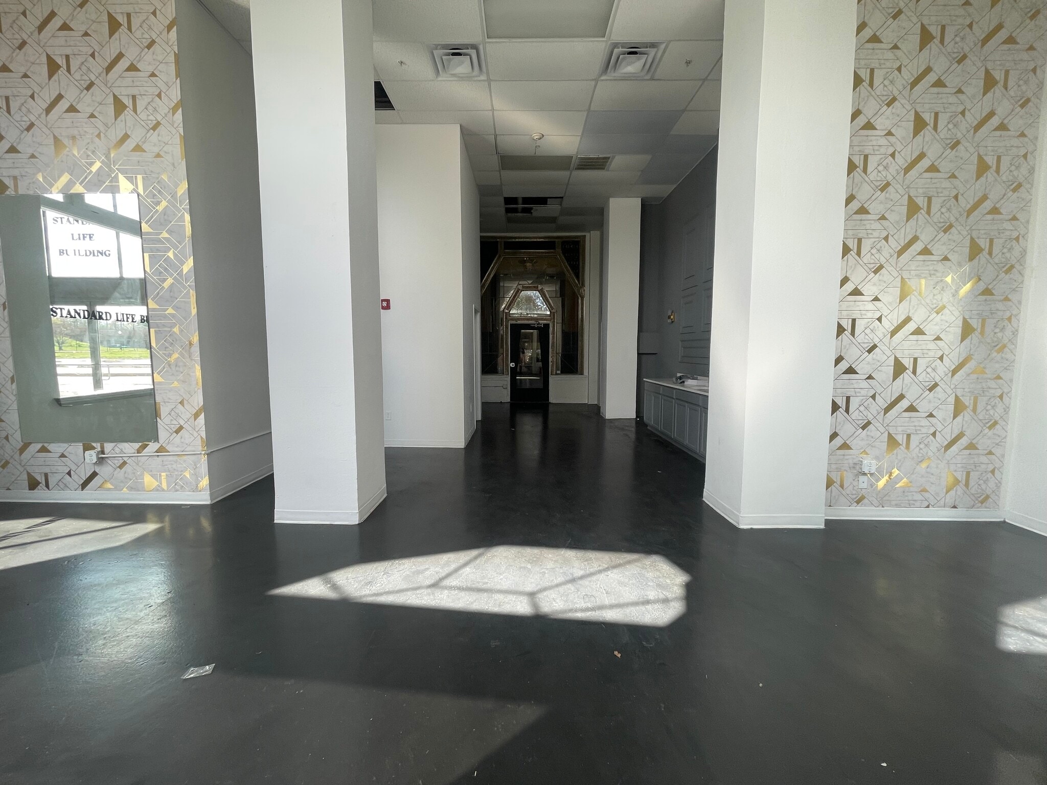206 W Pearl St, Jackson, MS for lease Interior Photo- Image 1 of 3