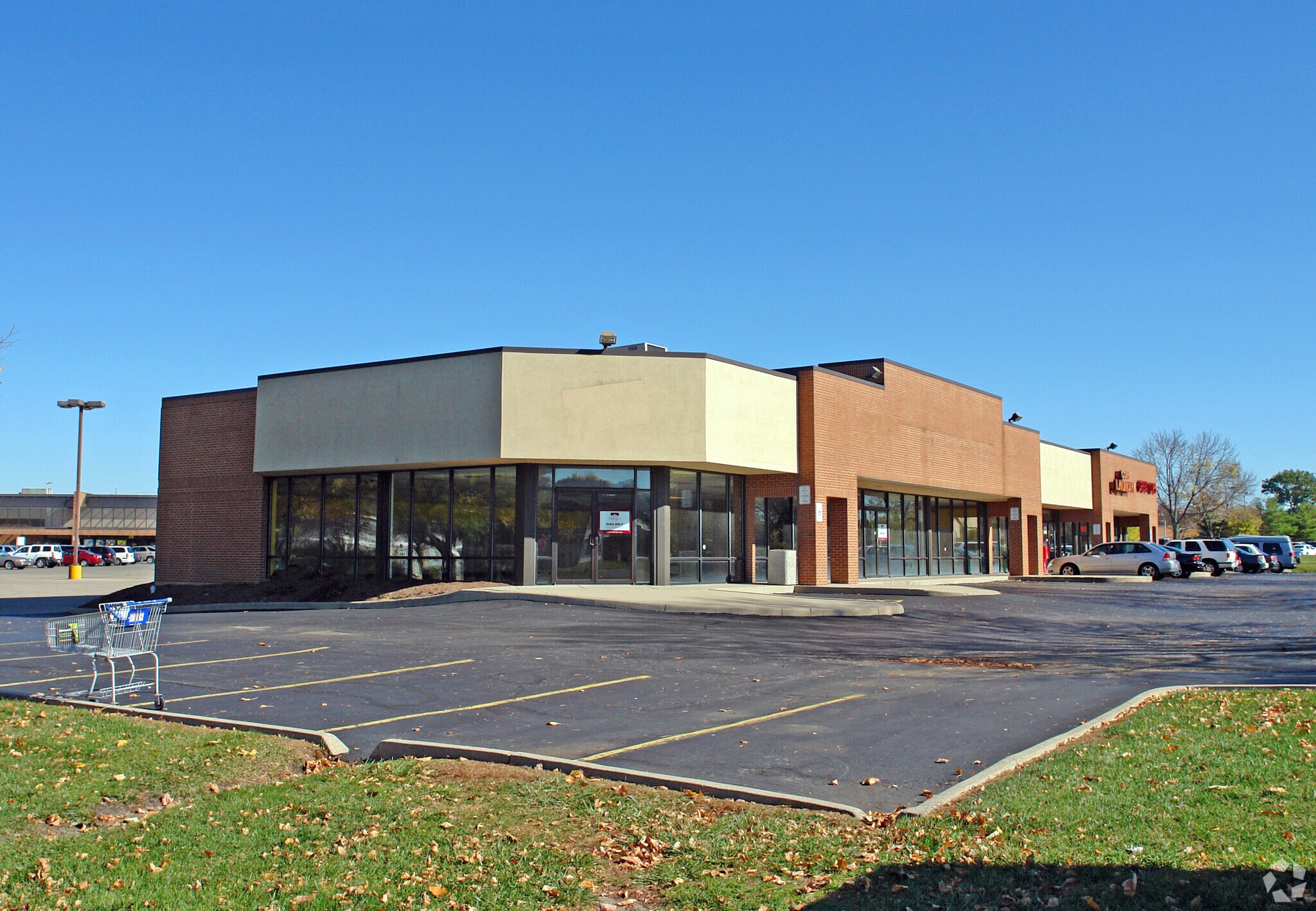 2000-2032 E Whipp Dr, Kettering, OH for sale Primary Photo- Image 1 of 1