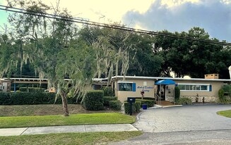 1905 Lenna Ave, Seffner FL - Day Care Center