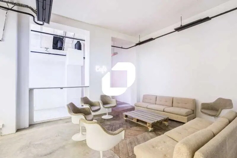 Retail in Paris for lease - Interior Photo - Image 3 of 13