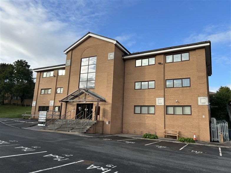 61 Longbridge Rd, Plymouth for lease - Building Photo - Image 1 of 5