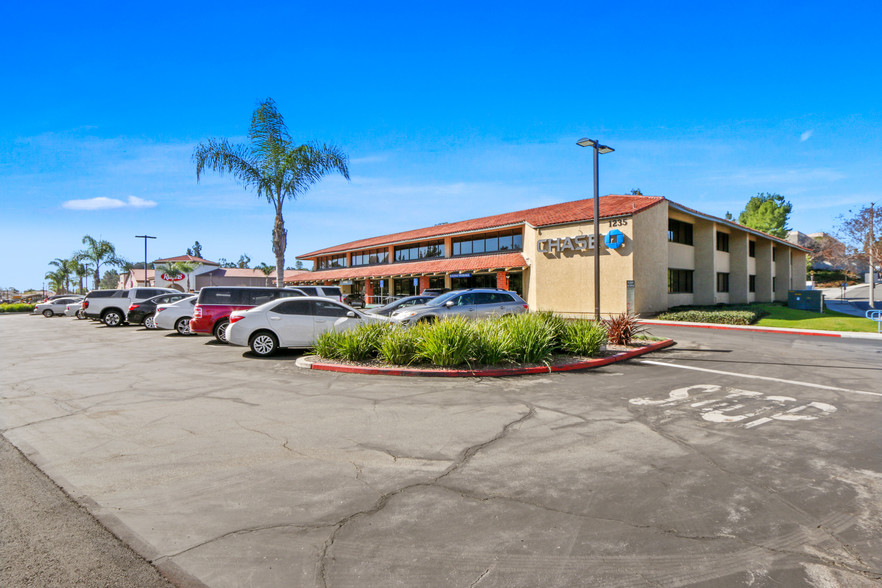 1235 N Harbor Blvd, Fullerton, CA for lease - Building Photo - Image 3 of 11