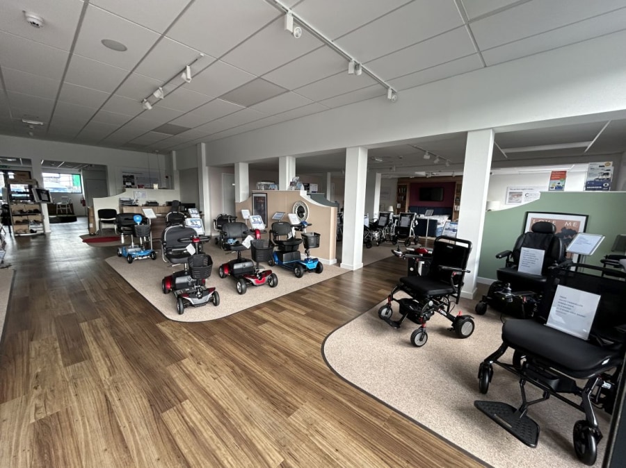 Strode Rd, Plymouth for lease Interior Photo- Image 1 of 8