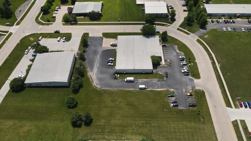 238 Alexander Ave, Ames, IA for lease - Building Photo - Image 3 of 4